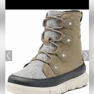 Sorel EXPLORER JOAN BOOT size 8